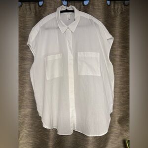 H&M Women’s semi sheer White Short Sleeve Shirt